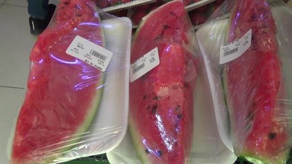 Osmaniye'de Market Çalışanı: "Karpuzun Tamamı 250 TL'ye Tekabül Ediyor, O Yüzden Dilim Dilim Satıyoruz"