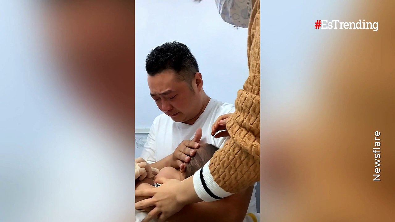 Video: un padre en China no puede contener el llanto al ver que su hijo recibe una inyección