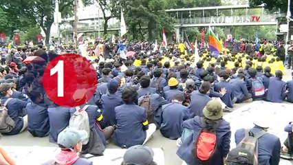 TOP 3 NEWS: Unjuk Rasa di Jakarta, Luhut Dilaporkan, PT KAI Tuntut Pengemudi Mobil