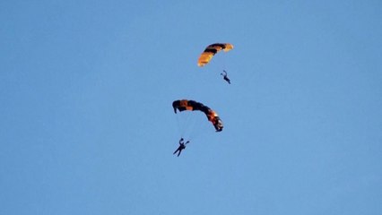 美, 의회 대피 소동...낙하 시범을 항공기 위협으로 오인 / YTN