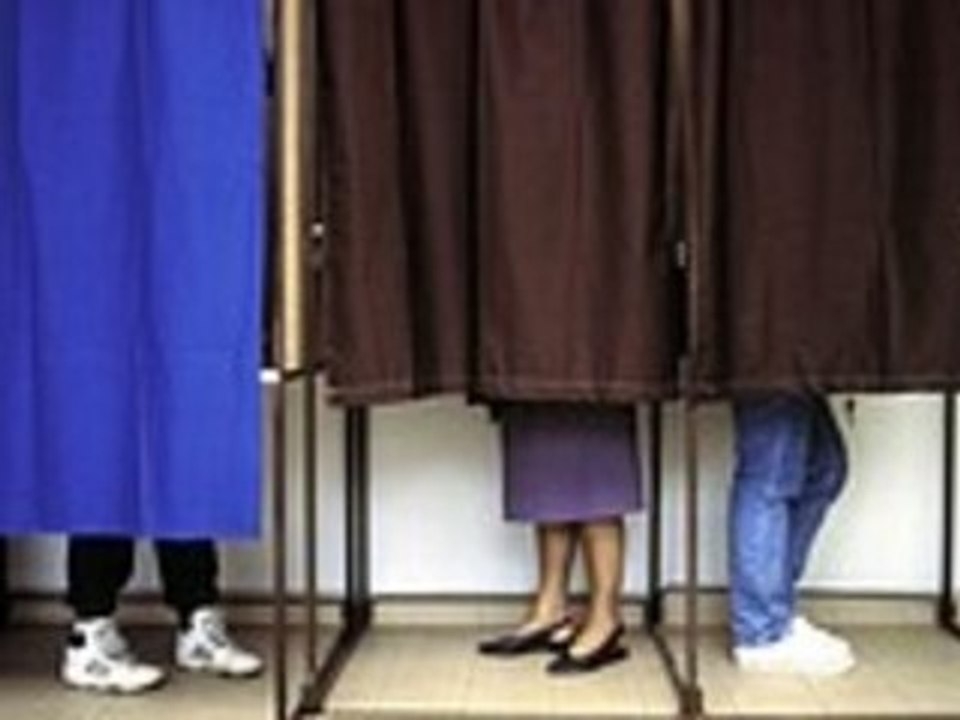 ELECTIONS NOISY : PARTICIPATION A 12 h 00