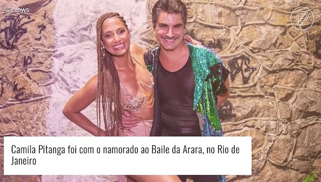 Camila Pitanga faz aparição com namorado em festa de Carnaval repleta de famosos. Veja!