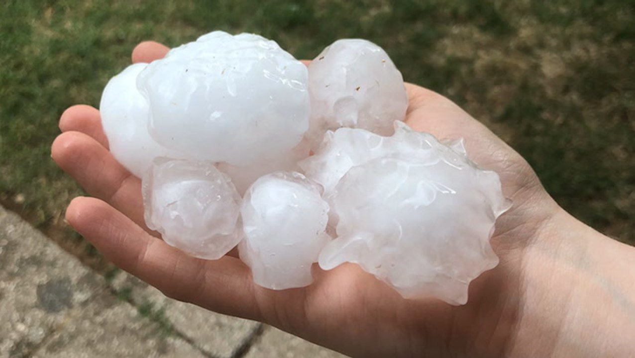 What determines hail size?