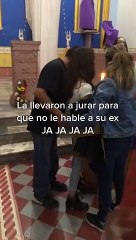 Padres llevan a su hija a una iglesia para que jure no volver a hablar con su expareja