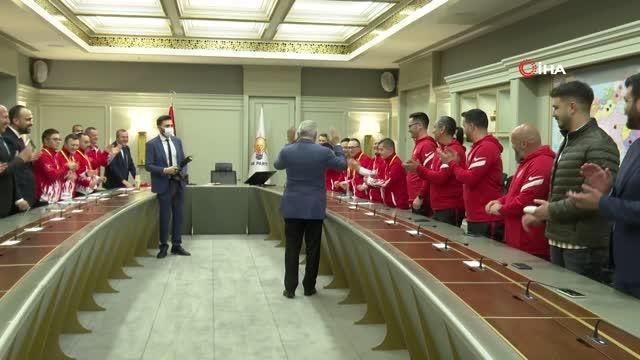 AK Parti Genel Başkanvekili Yıldırım özel sporcuları kabul etti