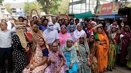 Video : समस्या का समाधान नहीं हुआ तो आक्रोशित लोगों ने लगाया जाम