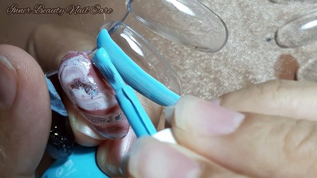 Beberapa ide menarik Nail art agar kuku anda terlihat cantik