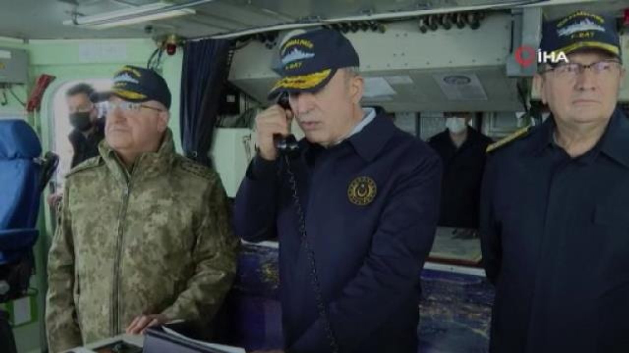 Bakan Akar, Mavi Vatan-2022 Tatbikatı'na katılan personele telsiz ile seslendi