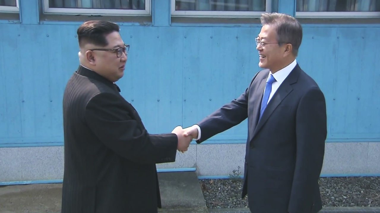 남북 정상, 친서 교환...文 "대화로 대결의 시대 넘어야" / YTN