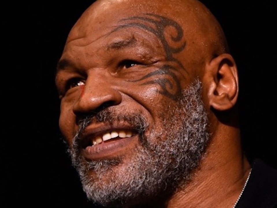Skandal im Flugzeug! Ex-Boxweltmeister Mike Tyson verprügelt Passagier