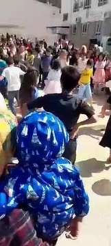 Bu nasıl 23 Nisan? Bir yanda Mustafa Kemal bir yanda Türk bayrağına tekme!