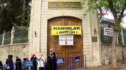 Saatler öncesinden sıraya girdiler! Hırka-i Şerif'te 2 yıllık hasret son buldu