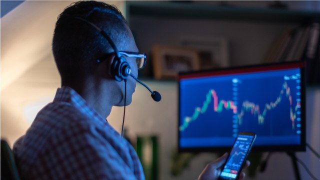 Arnaques en Bourse : les réseaux sociaux, l'eldorado des escrocs