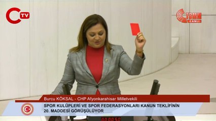 CHP'li Burcu Köksal AKP'lilere kırmız kart çıkartıp düdük çaldı: Meclis Başkanı'nın espirisi güldürdü