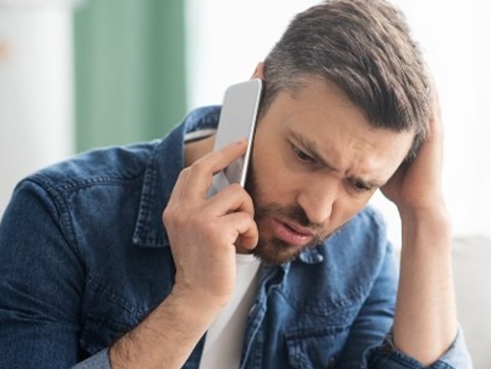 Gewalt gegen Männer: Immer mehr nutzen das Hilfetelefon!