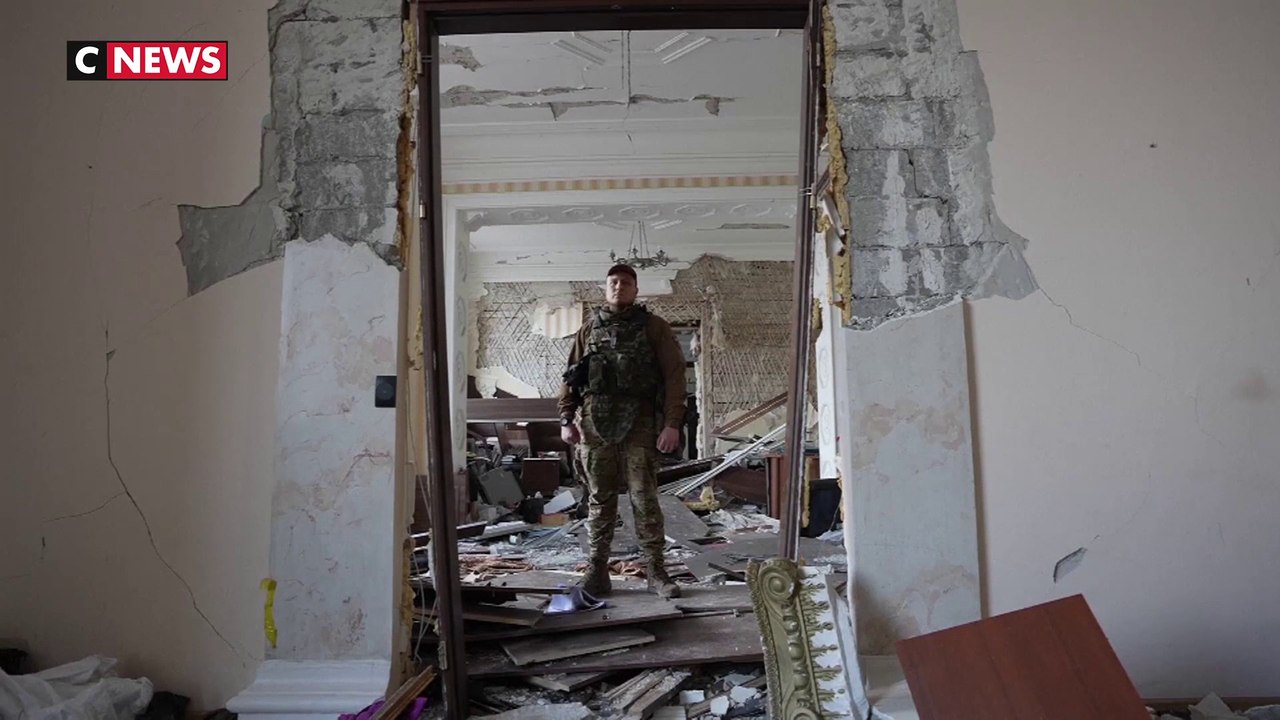 Guerre en Ukraine : le régiment Azov, dernier rempart de Marioupol