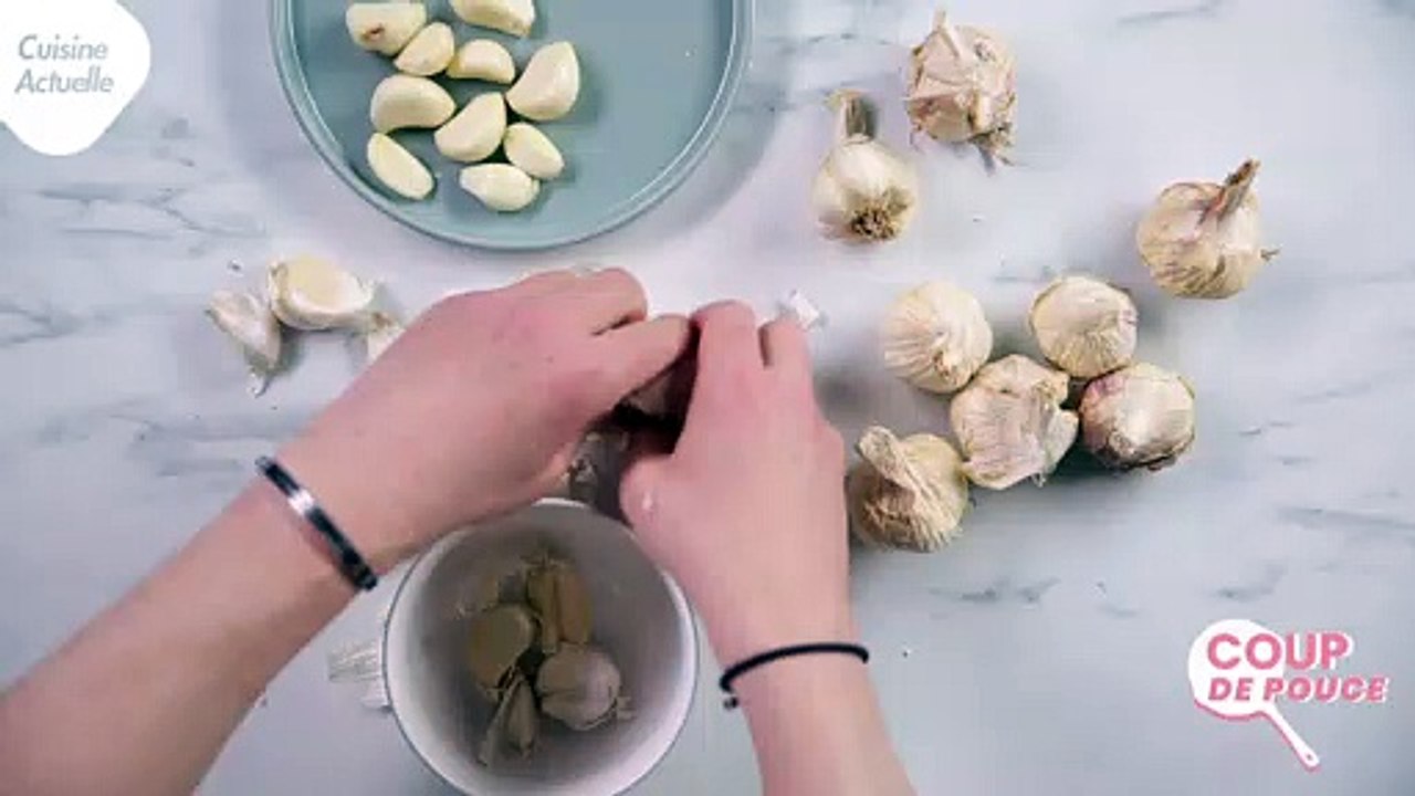 CUISINE ACTUELLE - Coup de pouce : Eplucher l'ail