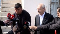 Elektriği kesilen aileyi ziyaret eden Kılıçdaroğlu: Dünya yeni bir çağ başlatmak zorundadır