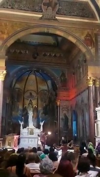 Encenação da Paixão de Cristo em BH gera polêmica por 'dança sensual' e cobra viva