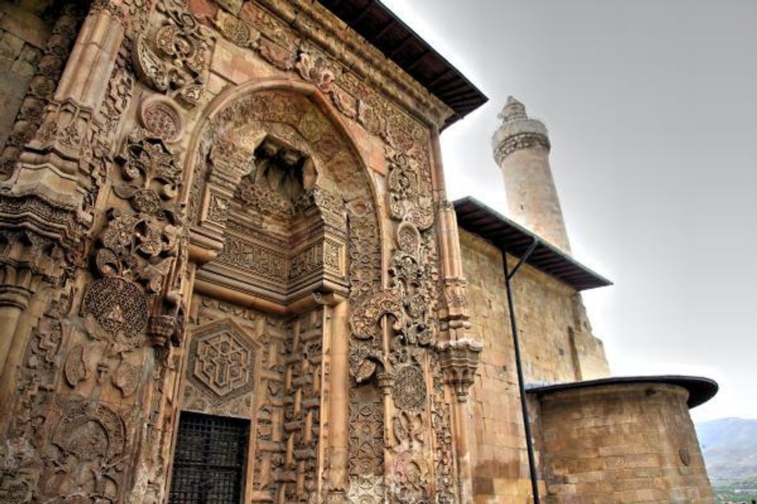 UNESCO LİSTESİNDEKİ DİVRİĞİ ULU CAMİİ'NDE RESTORASYON YENİDEN BAŞLADI
