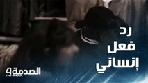 الصدمة.. أقوى رد فعل إنساني من فتاة عراقية.. تجاه بائعة مسكينة تعرضت للإهانة من سيدة وبنتها المتعجرفة