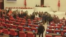 TBMM Genel Kurulu'nda CHP ve MHP milletvekilleri arasında gerginlik
