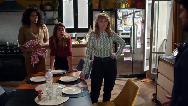 Plus belle la vie : [Indiscrétion] - Vidal avoue son lourd secret à la coloc