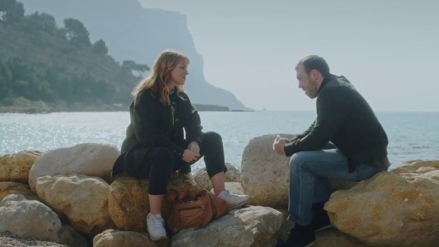 Plus belle la vie : [Indiscrétion] - Kévin fait une déclaration à Emilie