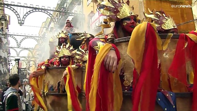 La fiesta de Moros y Cristianos de Alcoy vuelve tras dos años de parón por la pandemia