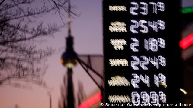 German inflation 'hurting consumers and industry'