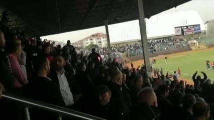 TFF 3. Lig'e yükselme maçında arbede yaşandı