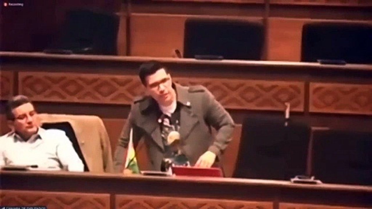 diputado  de Creemos cantó a su colega del MAS