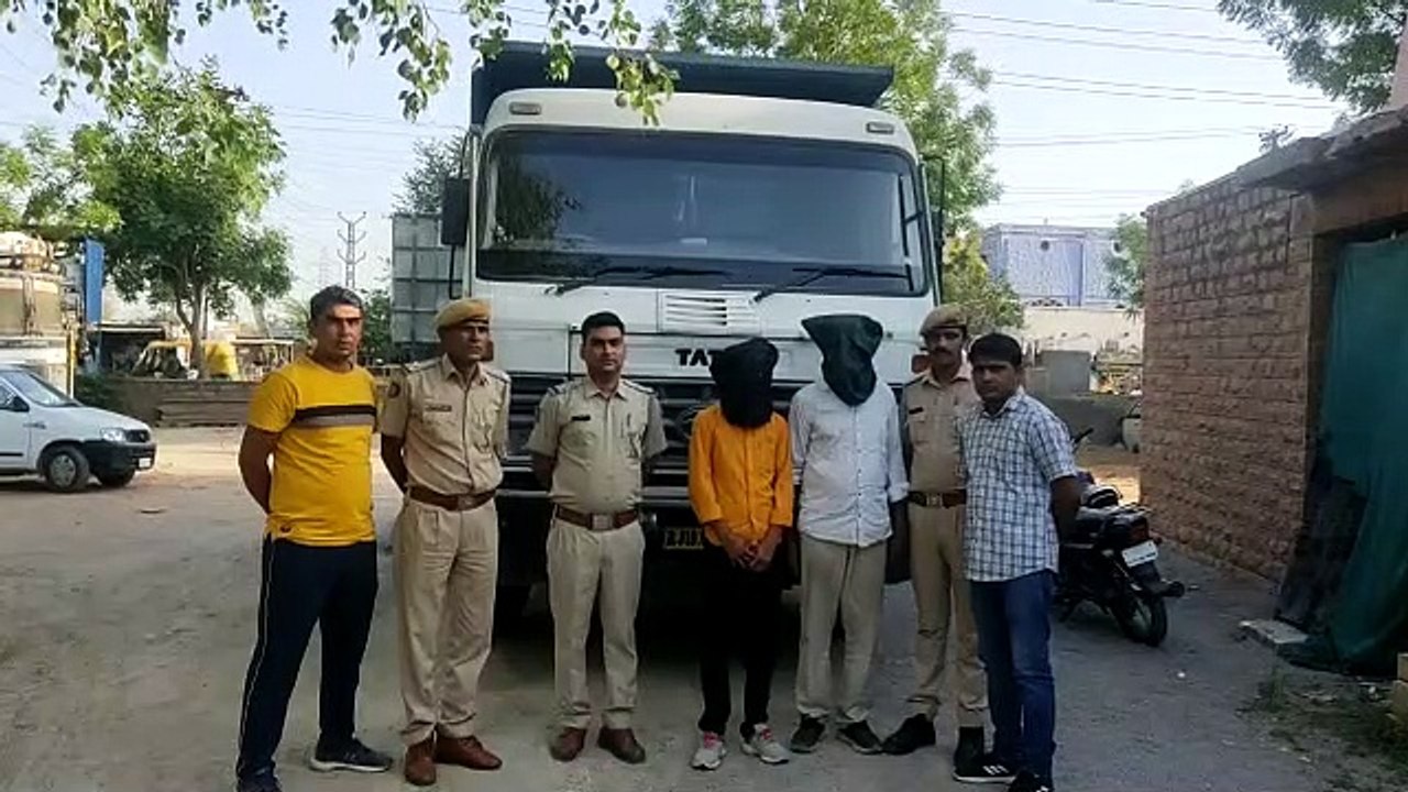 Robbery : कार में आए युवकों ने की लूटपाट, video...