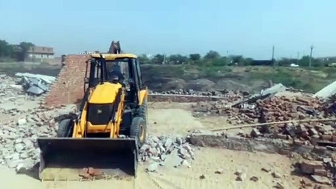 जयपुर में भी चला बुलडोजर...अवैध निर्माणों को कि...
