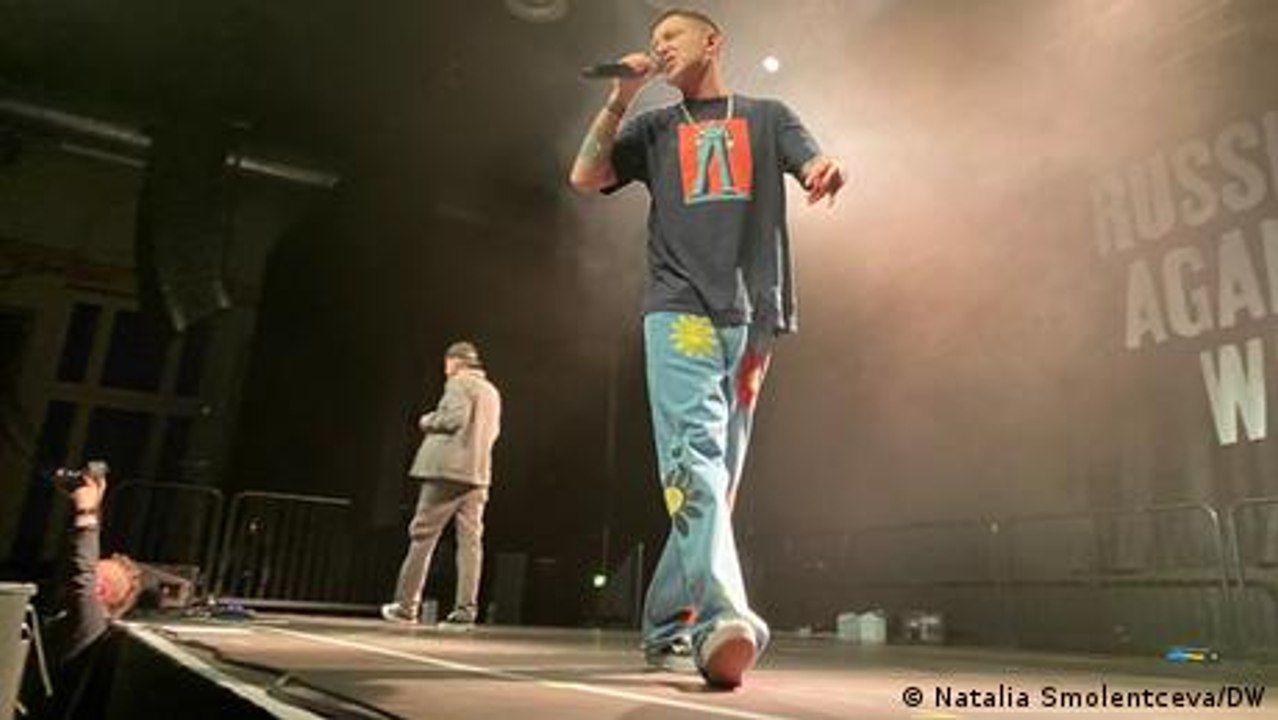 Rap Against War : Oxxxymiron