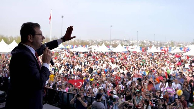 Yenikapı’da 23 Nisan coşkusuna katılan İmamoğlu: Ülkemizin geleceği çok aydınlık