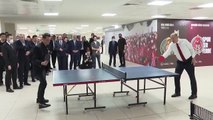 Cumhurbaşkanı Erdoğan gençlerle masa tenisi oynadı