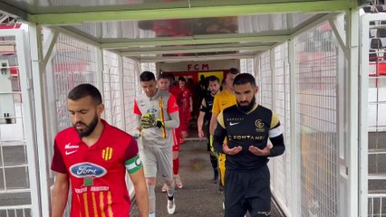 L’entrée des deux équipes