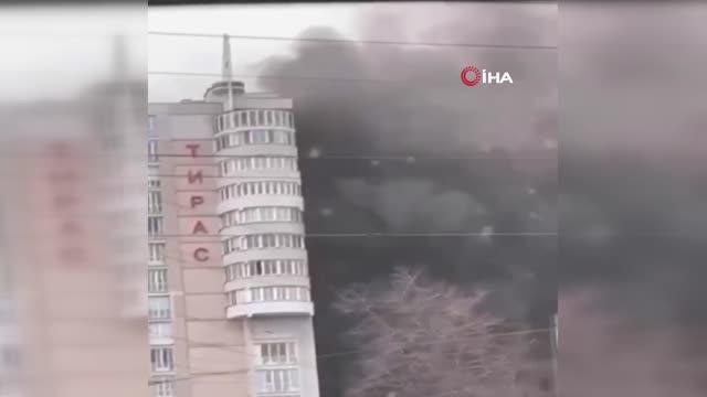 Rusya Odessa'daki çok katlı binayı roketle vurdu