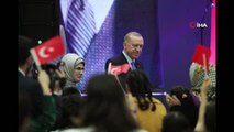 Cumhurbaşkanı Erdoğan, yetim çocuklarla iftar yemeğinde bir araya geldi