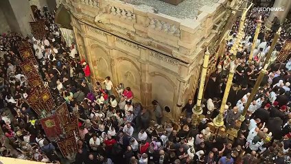 Благодатный огонь сошёл в Иерусалиме