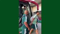 Chegada do Fluminense no Maracanã com Fred cumprimentando torcida