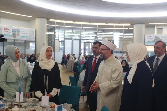 Diyanet İşleri Başkanı Erbaş, Köln'de DİTİB Federal Kadın Birliği Temsilcileriyle iftarda bir araya geldi