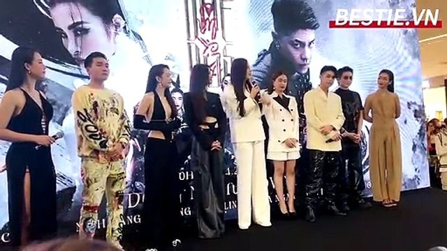 Mai Phương Thuý lỡ tiết lộ cơ ngơi nhà đồ sộ của Hoàng Thuỳ Linh