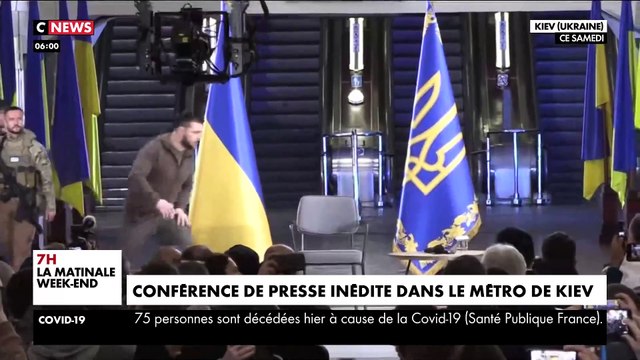 Guerre en Ukraine : Regardez ces images incroyables d'une station de métron de Kiev transformé en studio télé ultra-moderne pour une conférence de presse du président ukrainien Volodymyr Zelensky