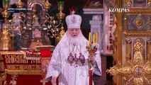 Momen Presiden Rusia Putin Hadiri Misa Paskah Ortodoks di Moskow Rusia
