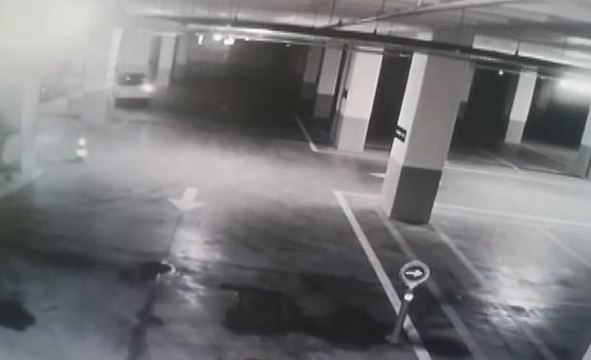 Son dakika haber: OTO YIKAMACIDAN 120 BİN LİRALIK MALZEME HIRSIZLIĞI KAMERADA