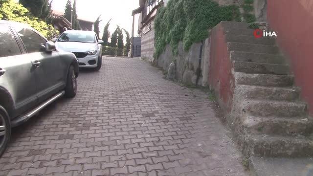 Kafasına atılan cisim sonucu ikinci katın merdivenlerinden düşen polis memuru şehit oldu