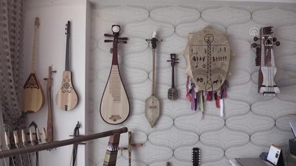 Enstrüman hayranı profesör, 30 ülkeden yaklaşık 200 müzik aleti biriktirdi