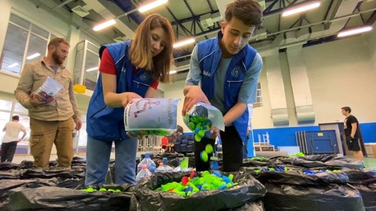 Mavi kapaklar engellilere umut olmaya devam ediyor